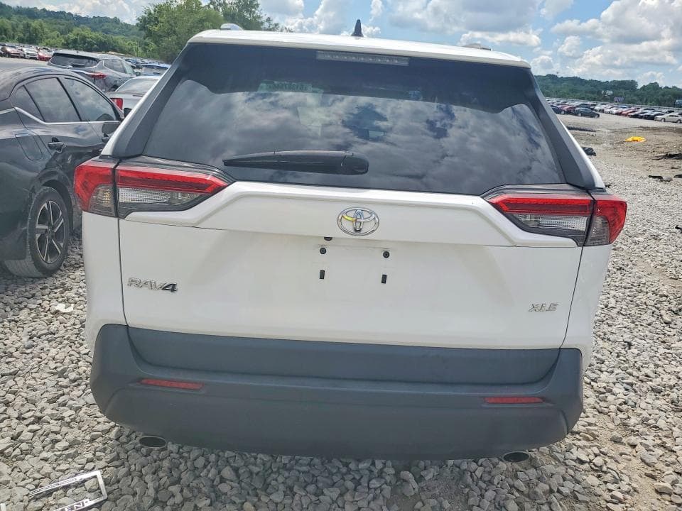 2020 TOYOTA RAV4 XLE 6