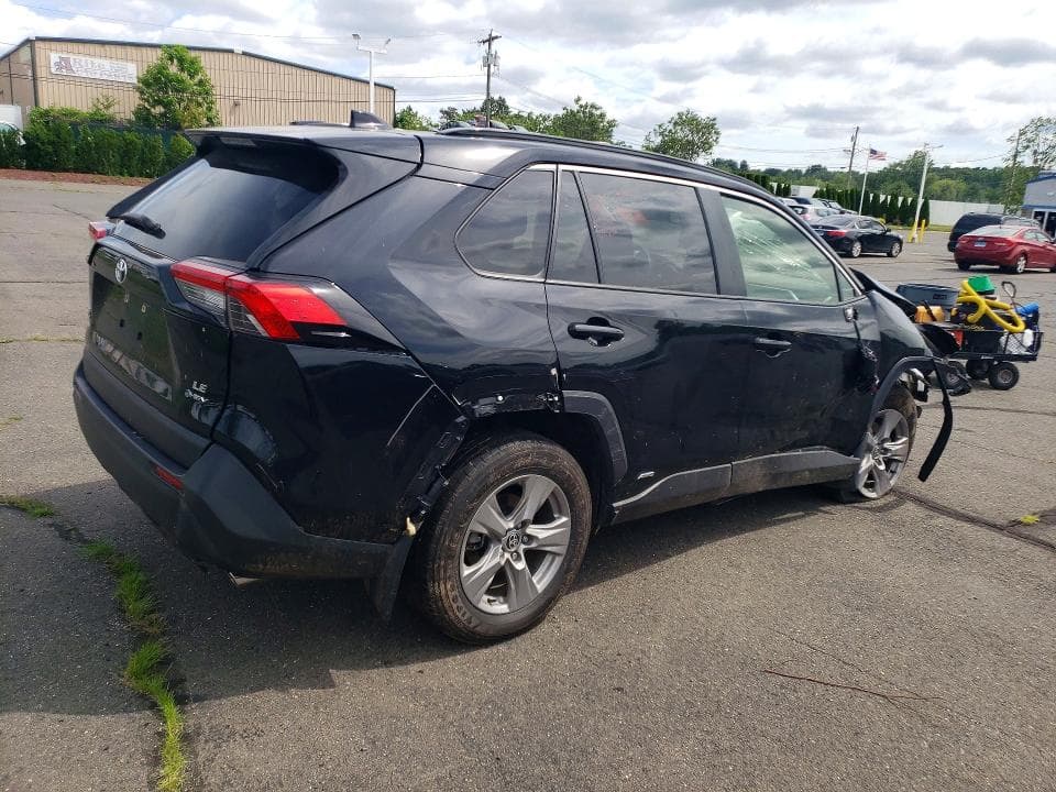 2025 TOYOTA RAV4 LE 3