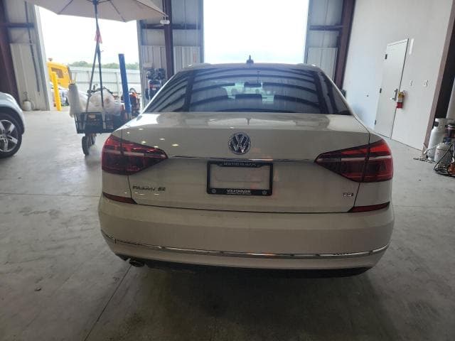 2017 VOLKSWAGEN PASSAT SE 6