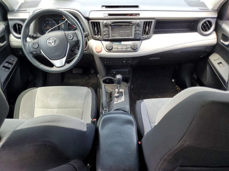 2017 TOYOTA RAV4 XLE 8