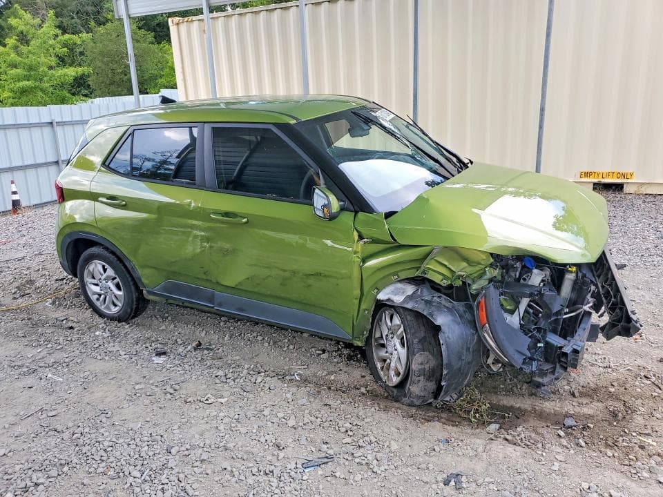 2021 HYUNDAI VENUE SE 4