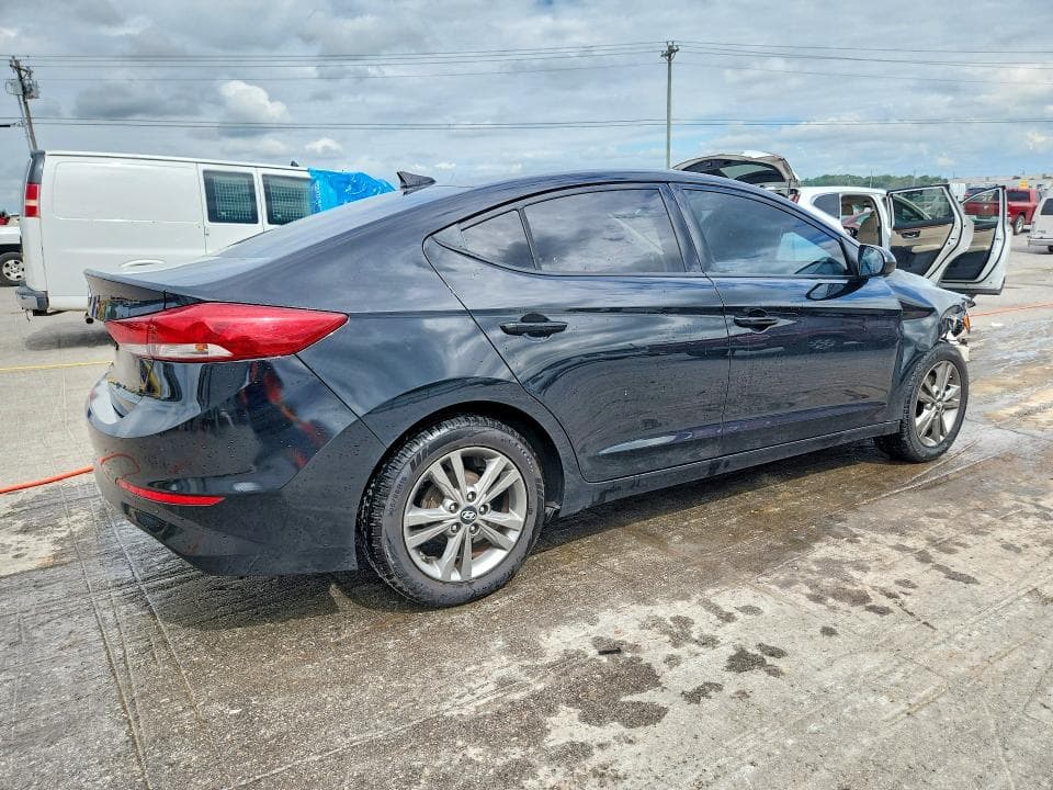 2017 HYUNDAI ELANTRA SE 3