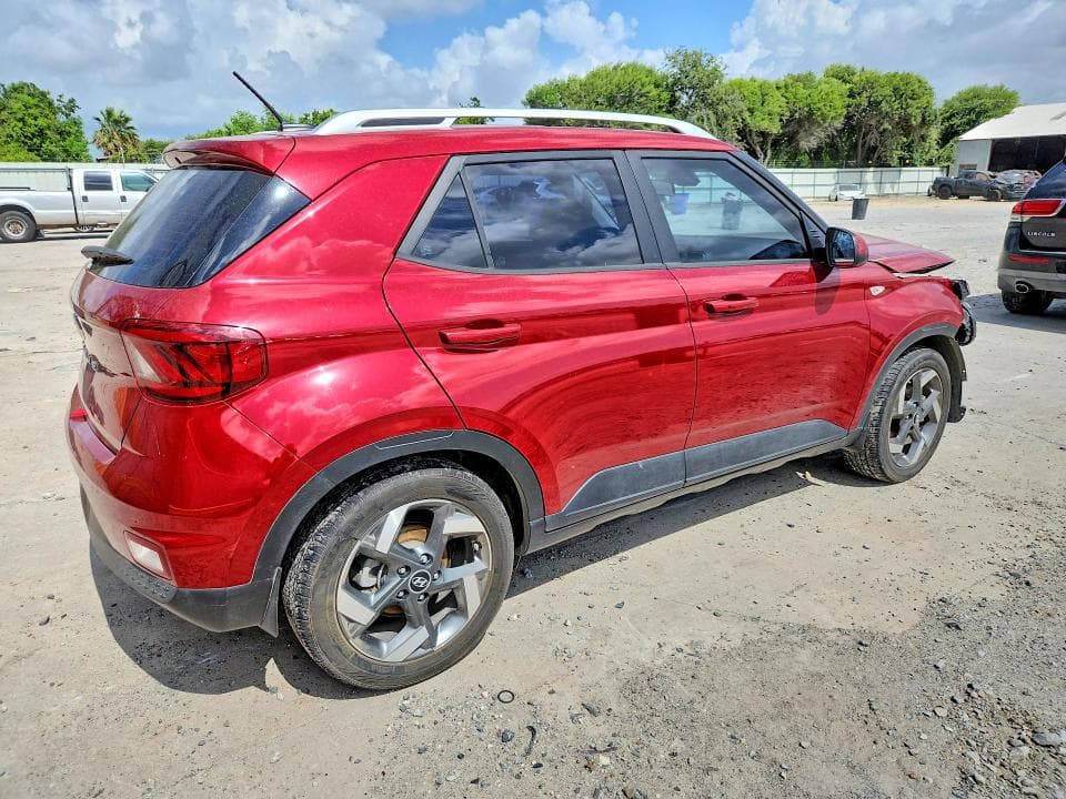 2024 HYUNDAI VENUE SEL 3