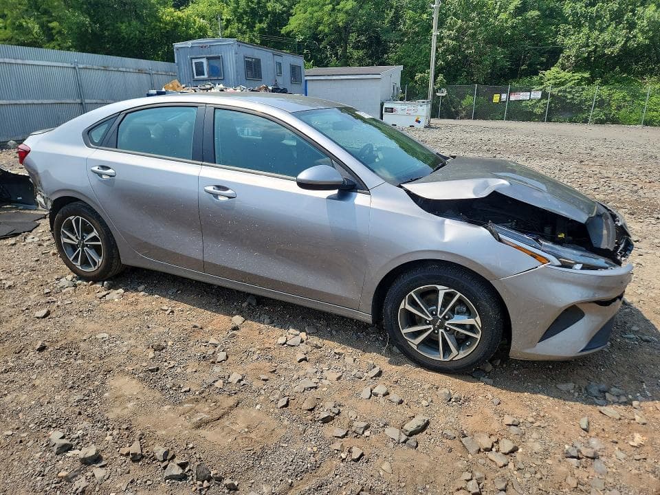 2024 KIA FORTE LXS 4