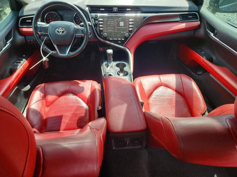 2019 TOYOTA CAMRY XSE 8
