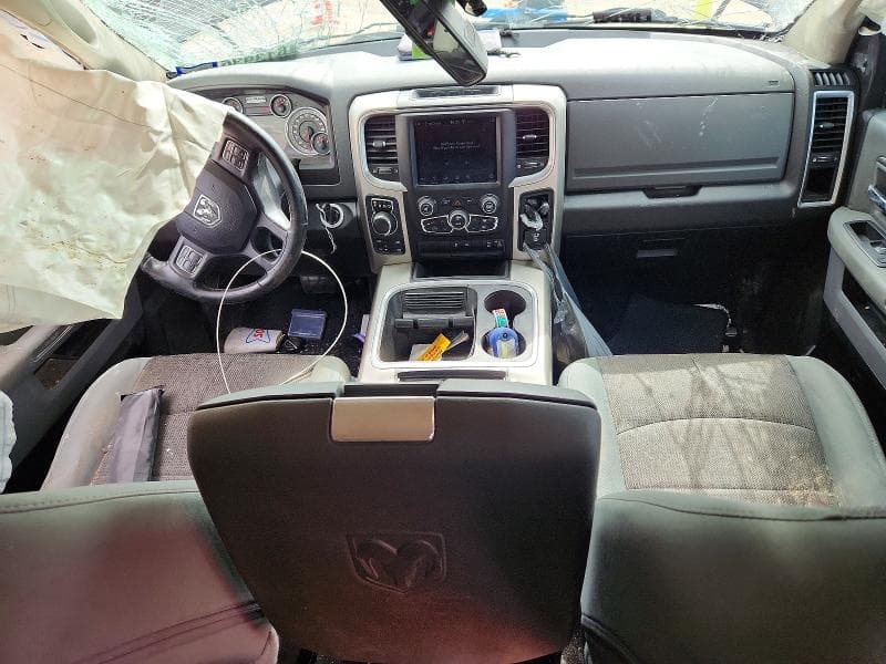 2019 RAM 1500 CLASSIC SLT 8