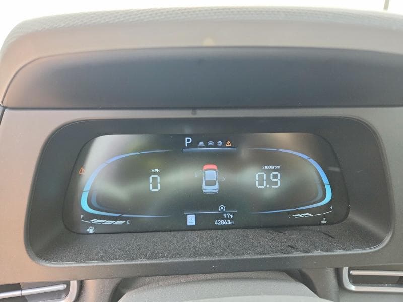 2024 HYUNDAI ELANTRA SE 9