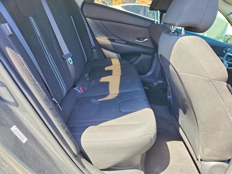 2024 HYUNDAI ELANTRA BLUE 10