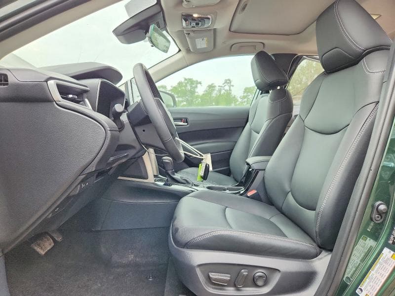 2025 TOYOTA COROLLA CROSS XLE 7
