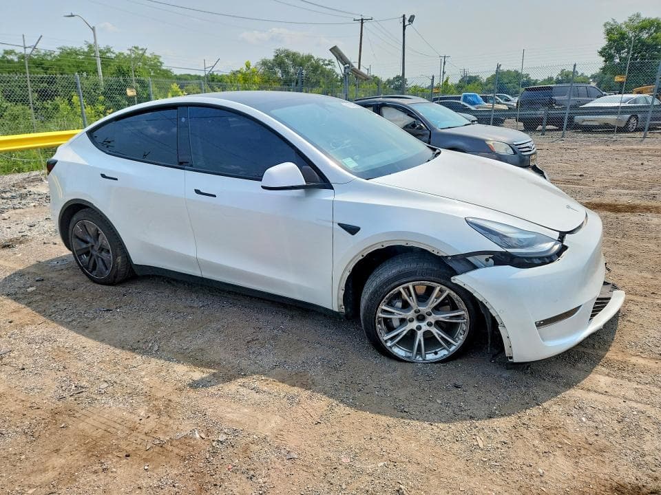 2021 TESLA MODEL Y 4