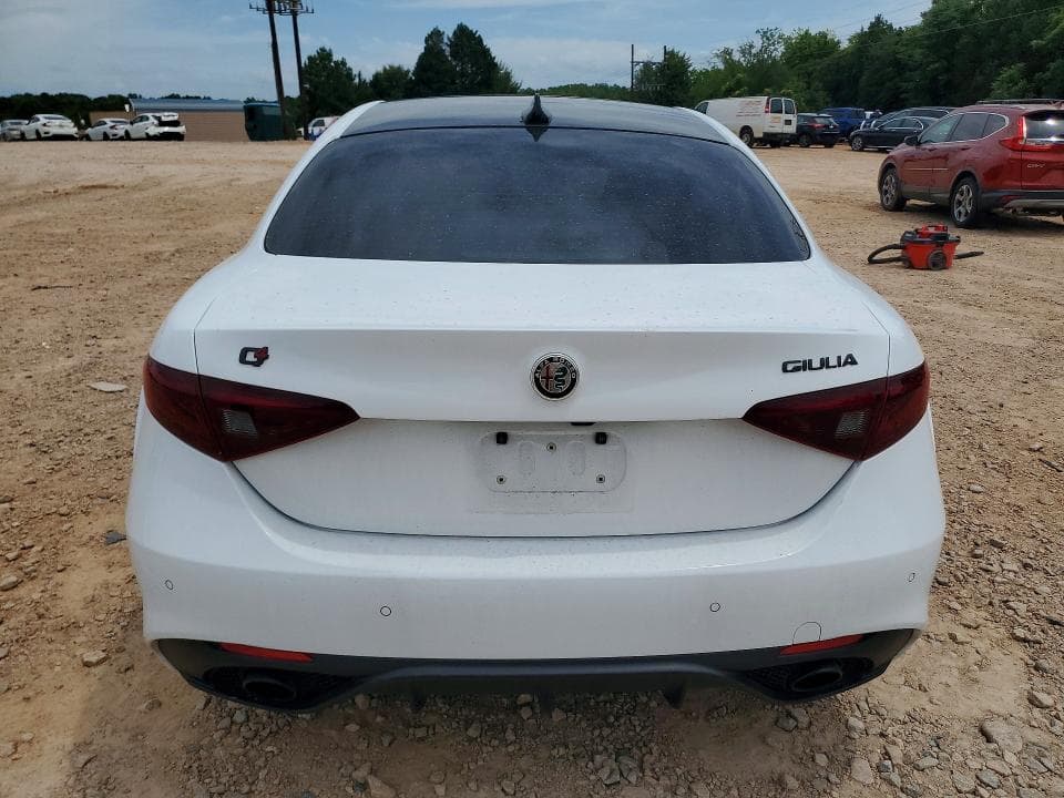 2019 ALFA ROMEO GIULIA 6