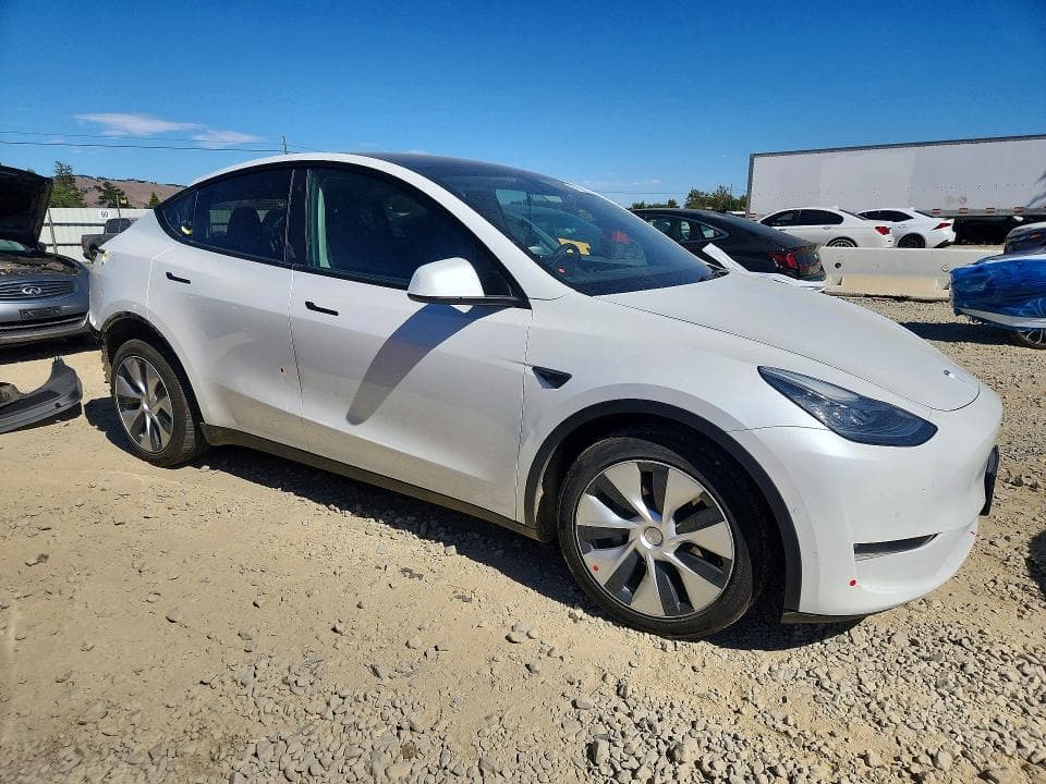 2021 TESLA MODEL Y 4