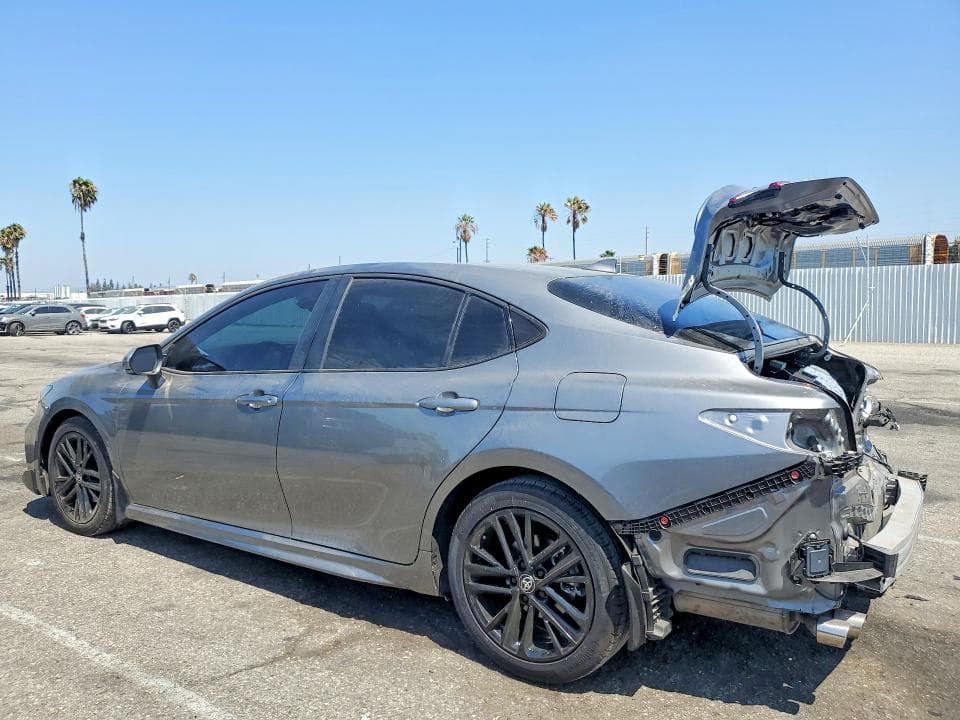 2026 TOYOTA CAMRY SE 2