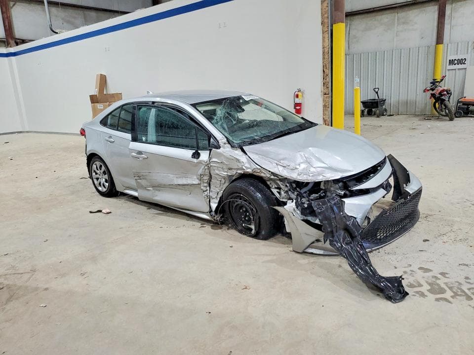 2022 TOYOTA COROLLA LE 4