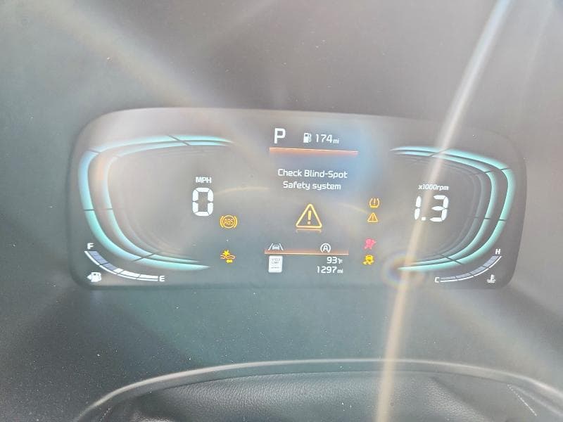 2025 KIA SOUL LX 9