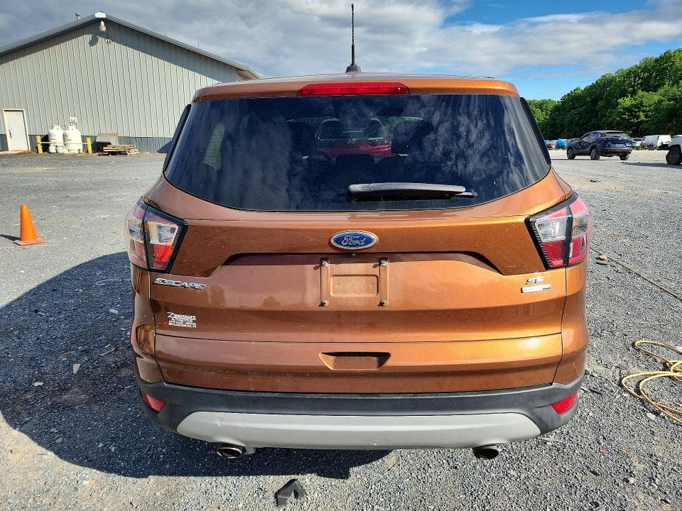 2017 FORD ESCAPE SE 6