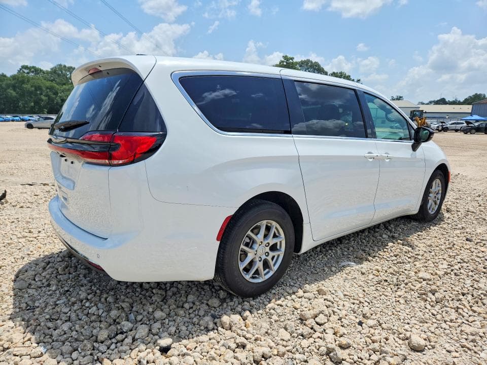 2026 CHRYSLER PACIFICA SELECT 3