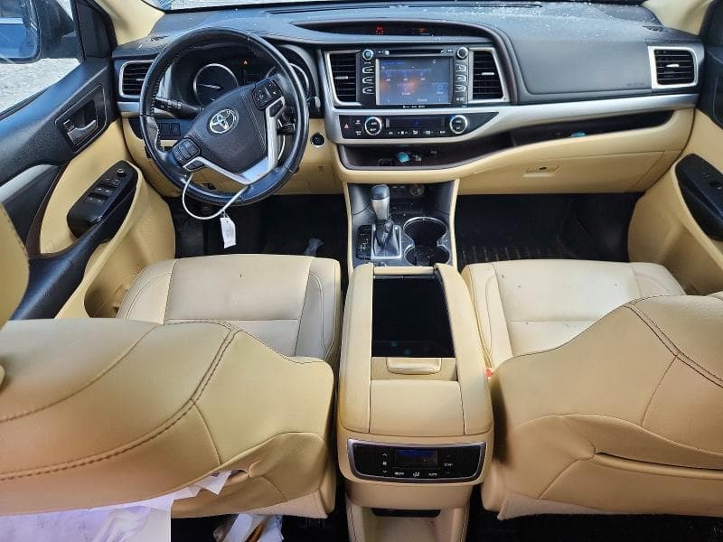2019 TOYOTA HIGHLANDER XLE 8