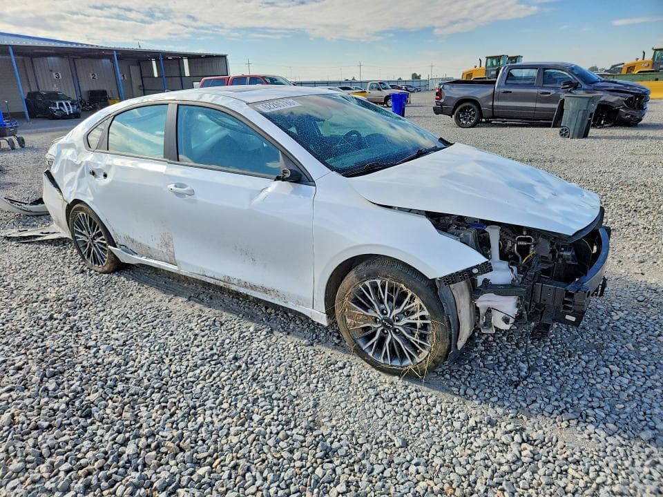 2024 KIA FORTE GT LINE 4