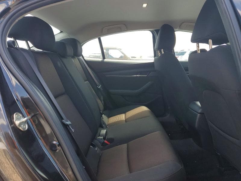 2022 MAZDA 3 10