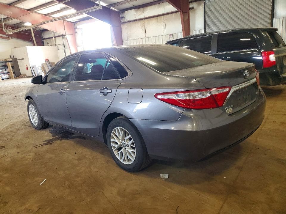 2017 TOYOTA CAMRY LE 2