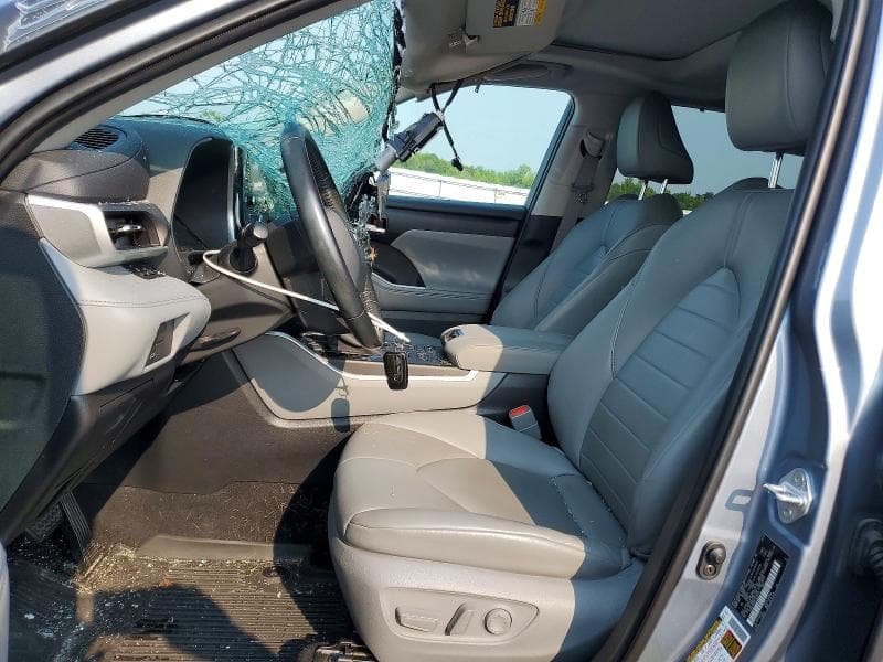 2020 TOYOTA HIGHLANDER XLE 7