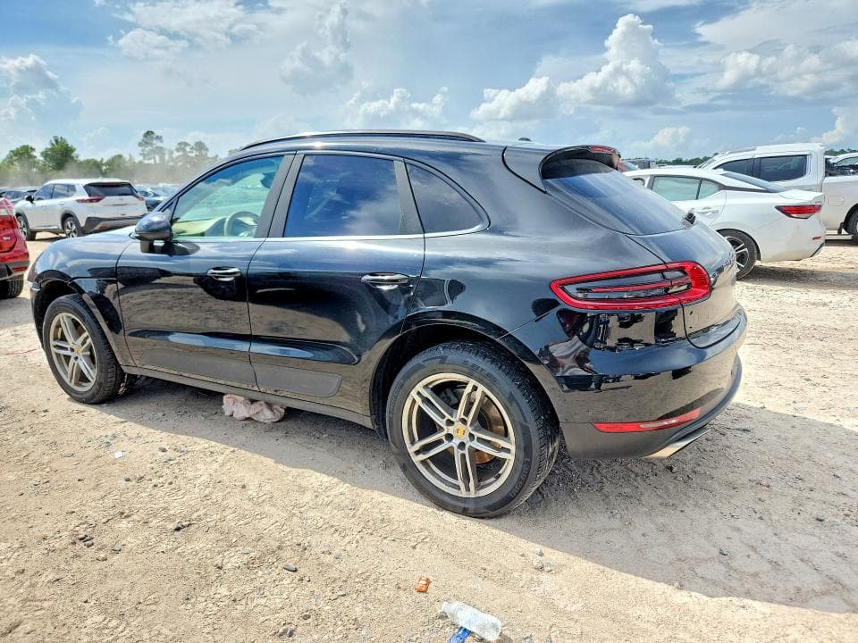2017 PORSCHE MACAN 2