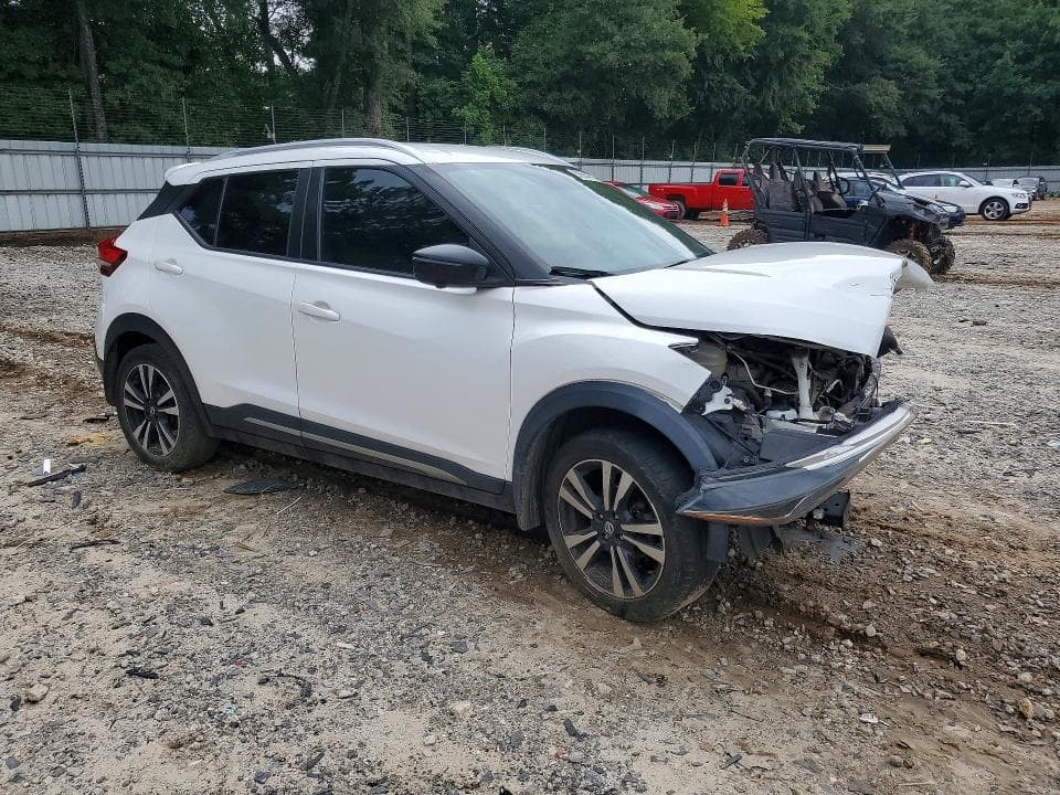 2019 NISSAN KICKS SR 4