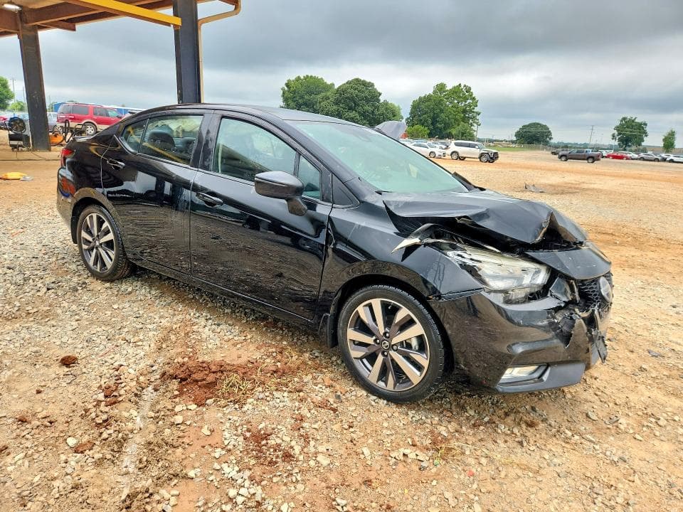 2020 NISSAN VERSA SR 4