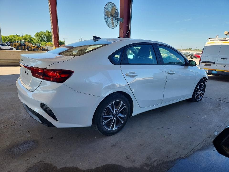 2022 KIA FORTE LXS 3