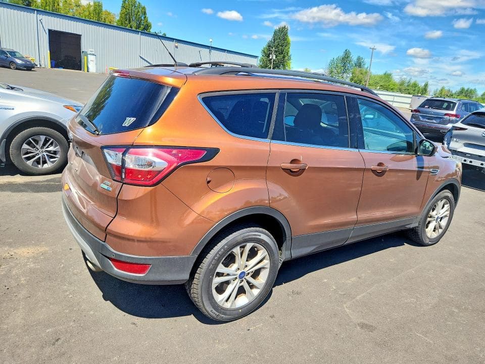2017 FORD ESCAPE SE 3