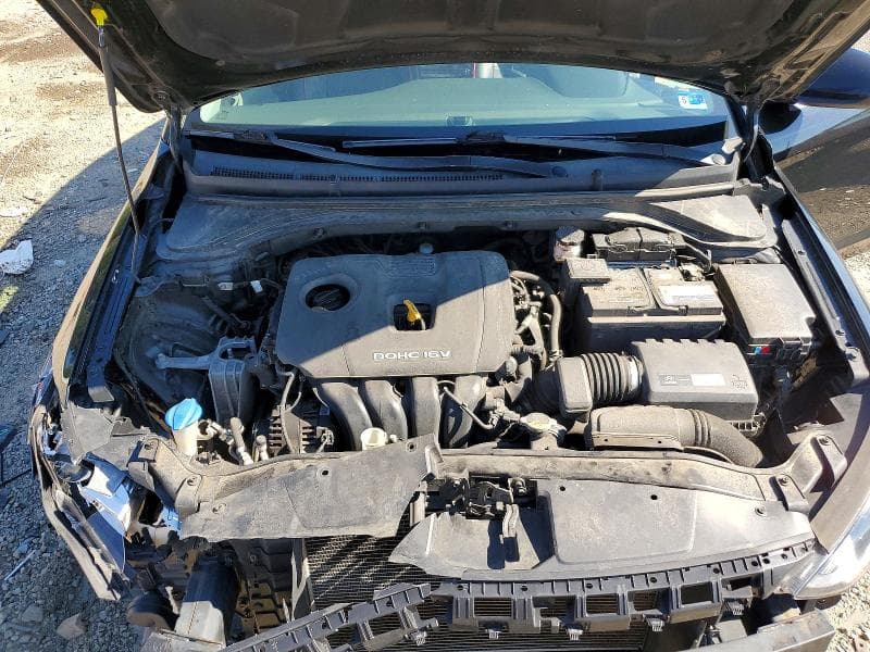 2018 HYUNDAI ELANTRA SEL 11