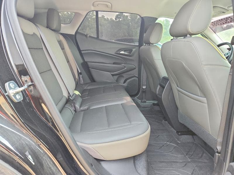 2025 CHEVROLET TRAX ACTIV 11