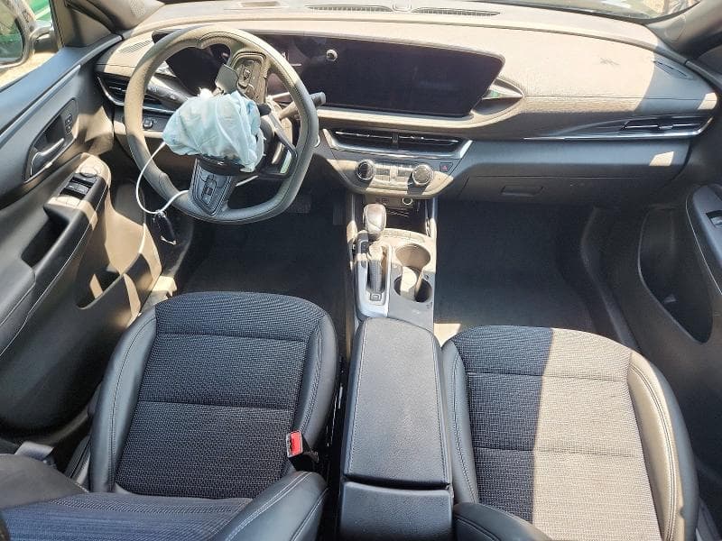 2025 BUICK ENVISTA PREFERRED 8
