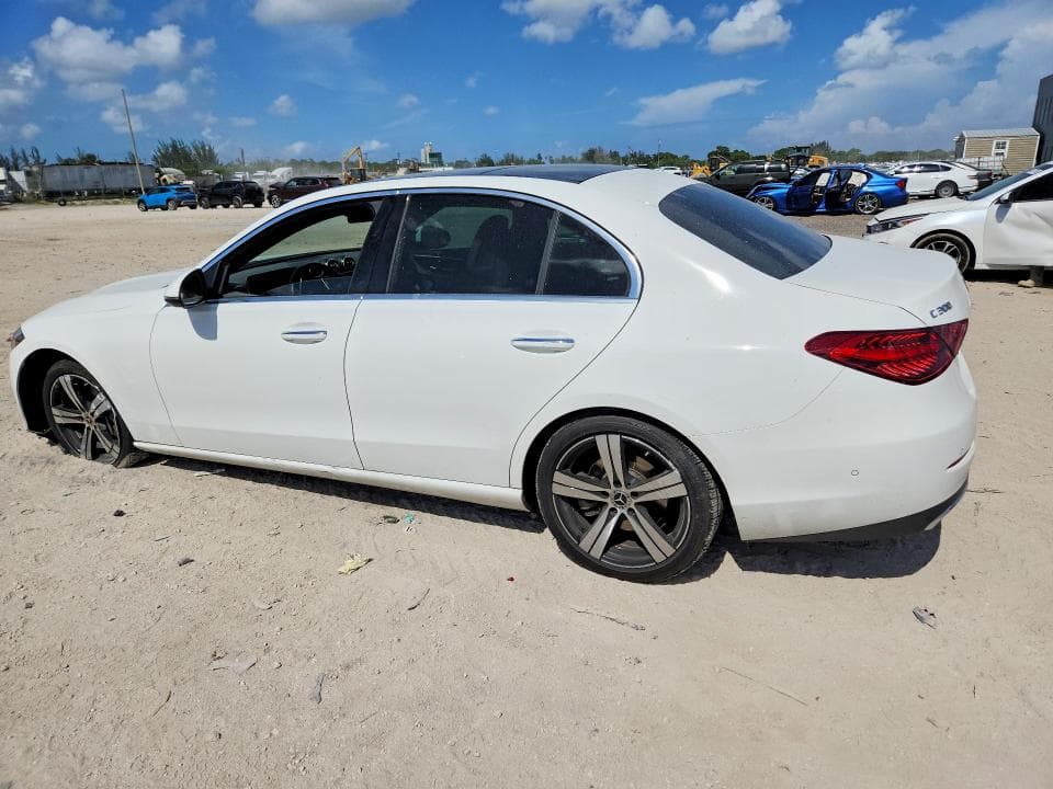 2025 MERCEDES-BENZ C 300 2
