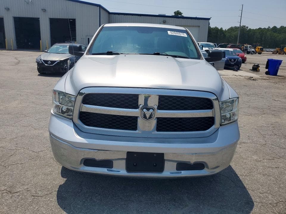 2019 RAM 1500 CLASSIC SLT 5
