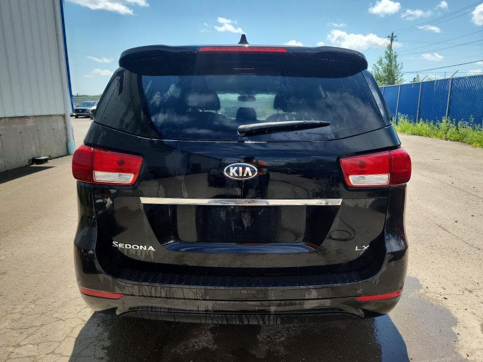 2017 KIA SEDONA LX 6