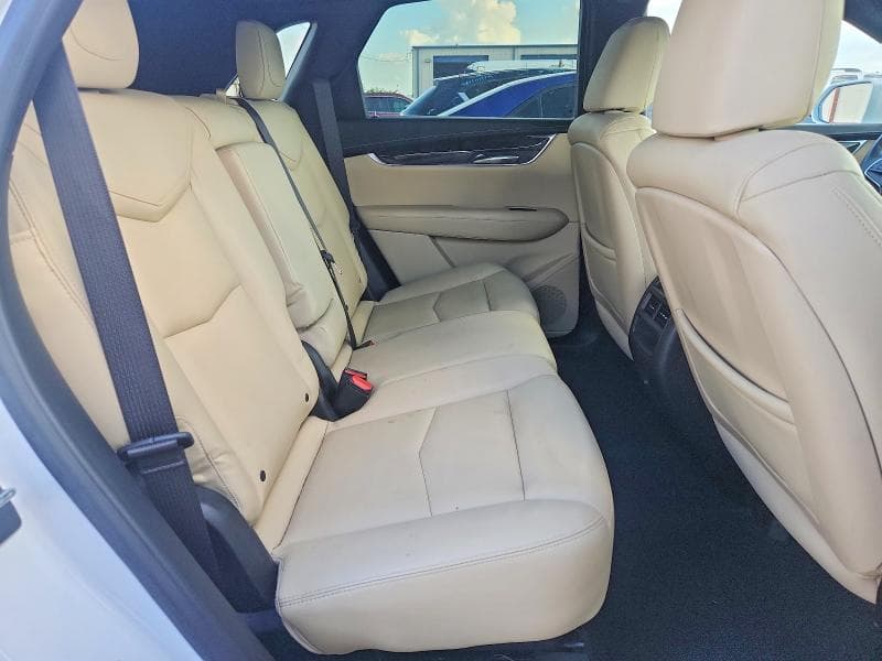 2018 CADILLAC XT5 10