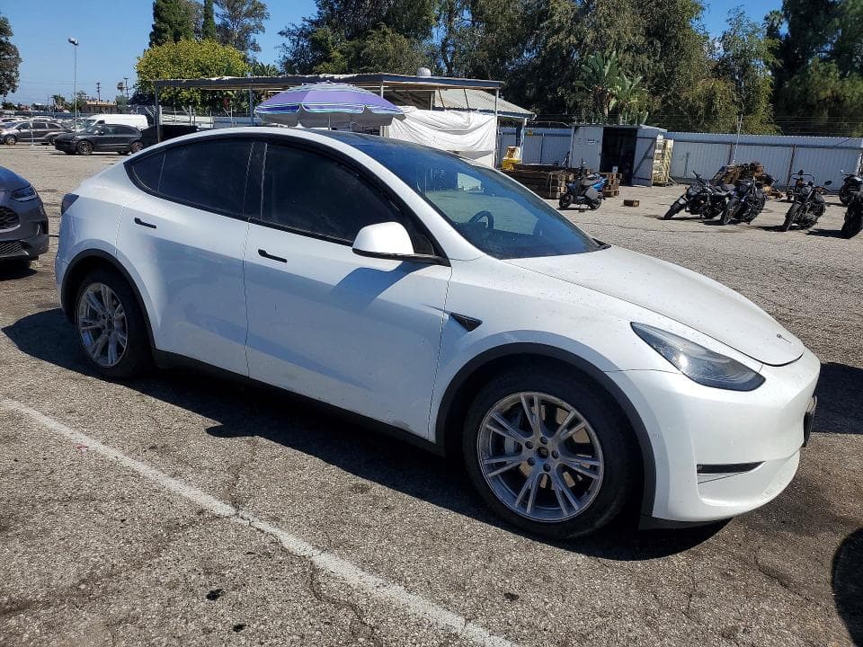 2021 TESLA MODEL Y 4