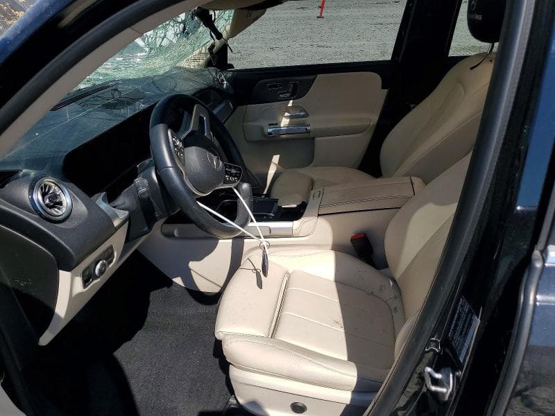 2022 MERCEDES-BENZ GLB 250 4MATIC 7