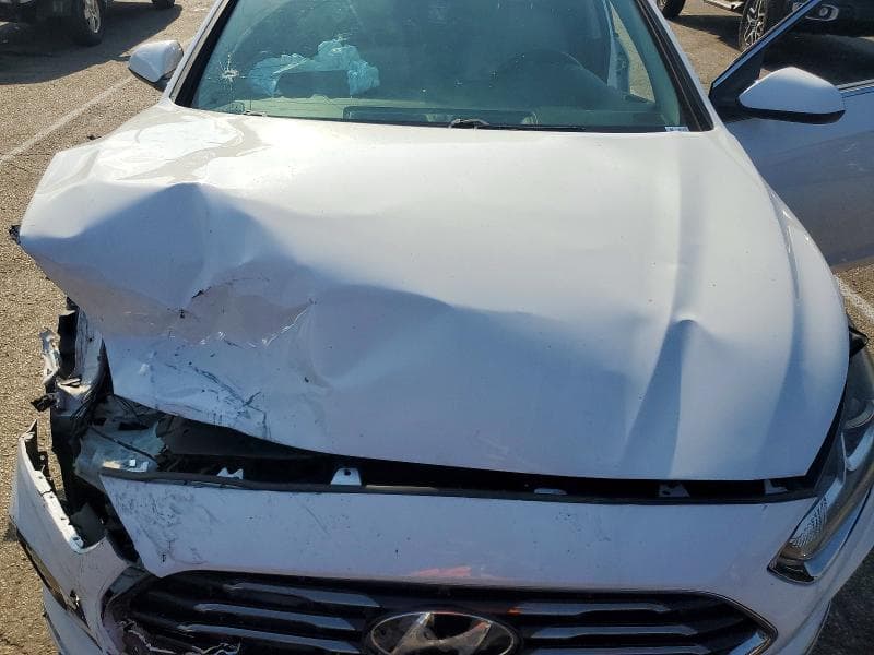 2018 HYUNDAI SONATA SE 11