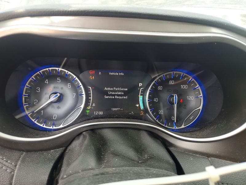 2017 CHRYSLER PACIFICA LIMITED 9