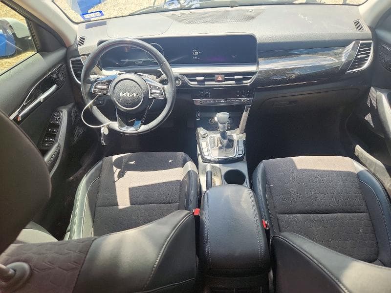 2024 KIA SELTOS S 8