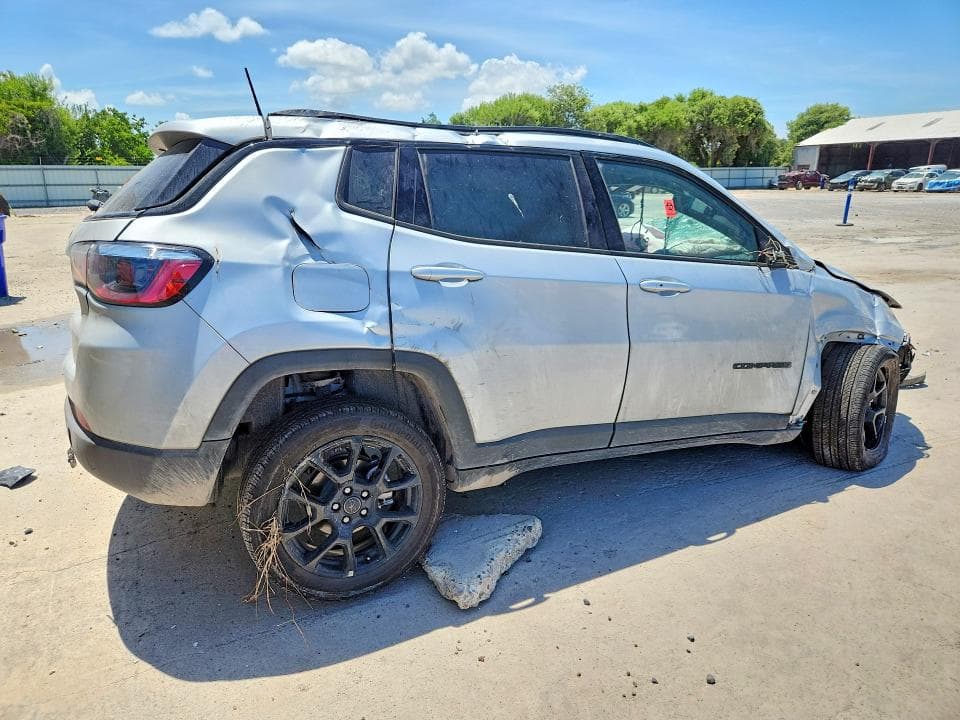 2026 JEEP COMPASS LATITUDE 3
