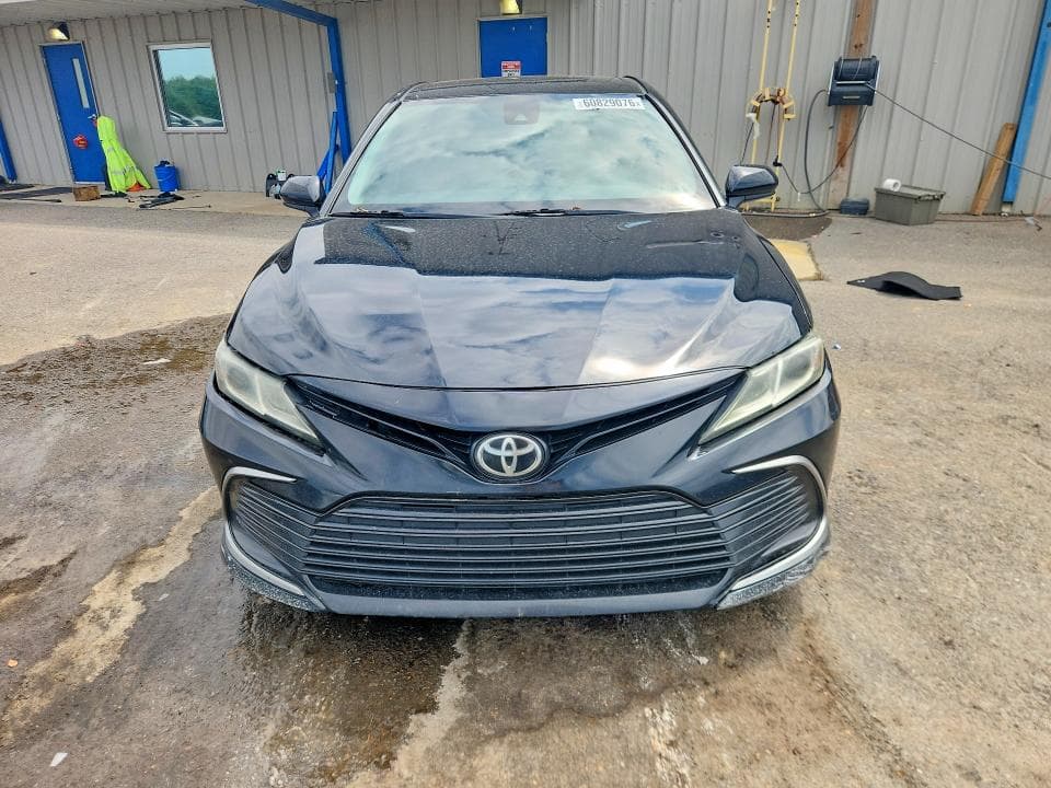 2021 TOYOTA CAMRY LE 5
