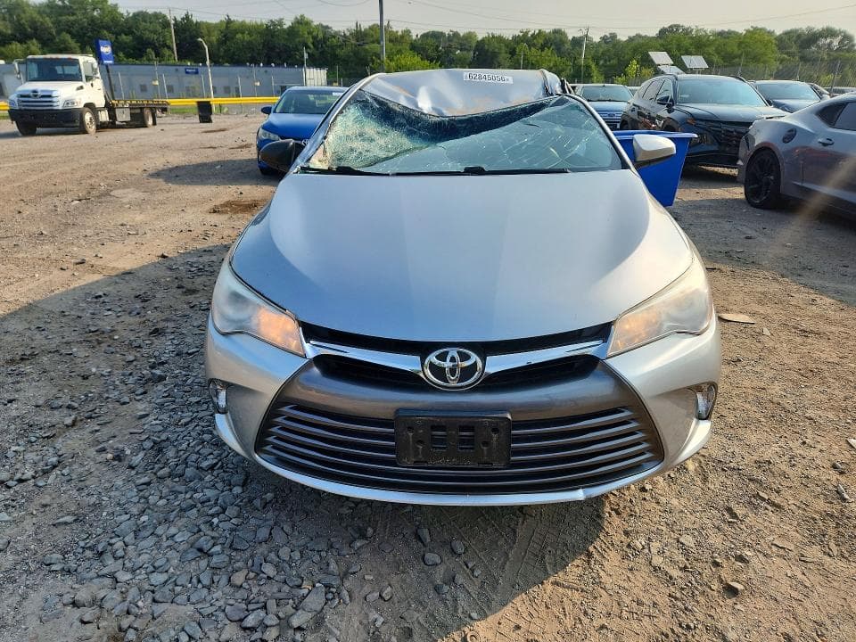 2017 TOYOTA CAMRY LE 5
