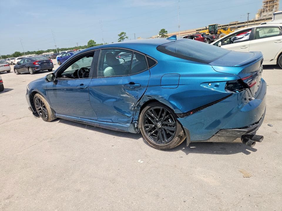 2025 TOYOTA CAMRY SE 2