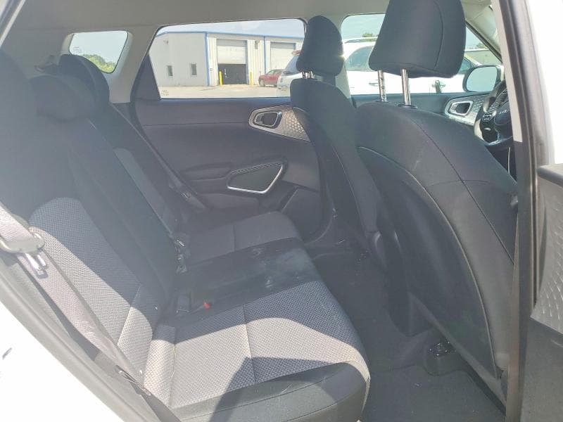 2025 KIA SOUL LX 11