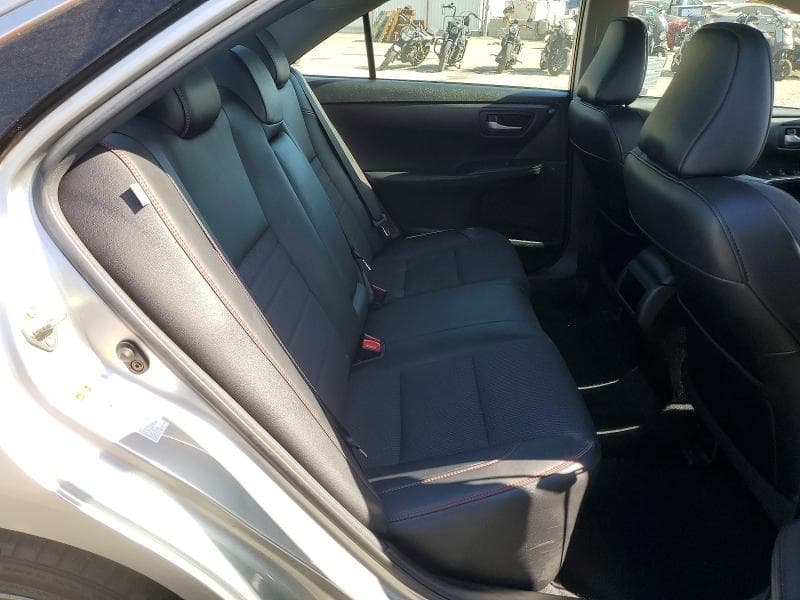 2017 TOYOTA CAMRY SE 10