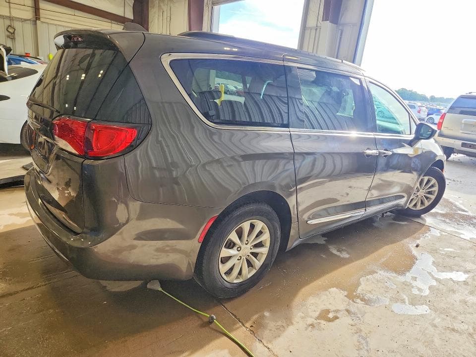 2017 CHRYSLER PACIFICA TOURING L 3